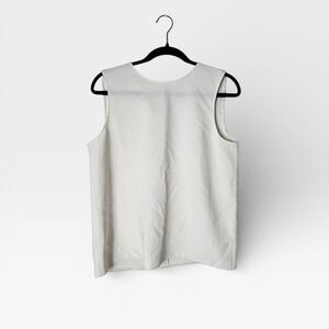 Aritzia Babatón Blouse Off White Size Medium (Note Flaw under Condition) (K)
